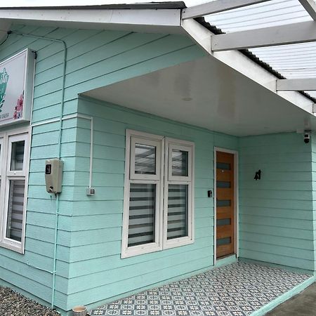 Hostal Chucaita Puerto Cisnes Ngoại thất bức ảnh